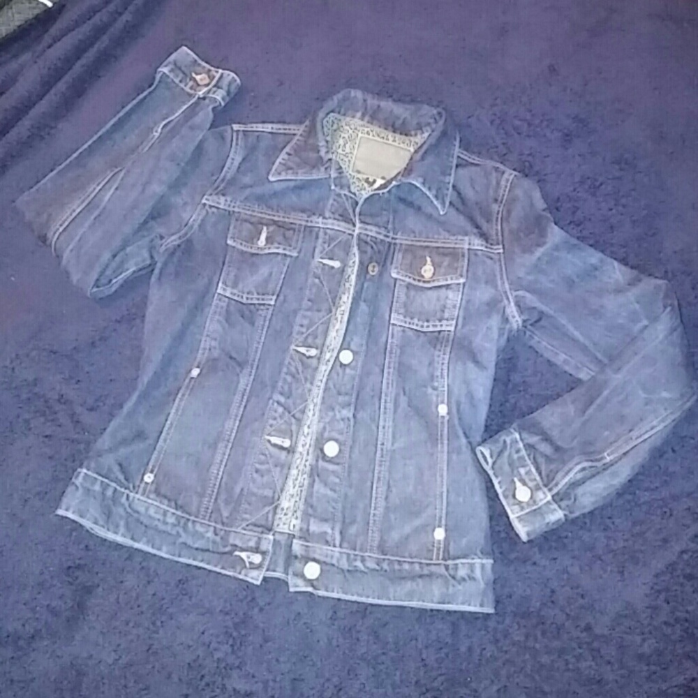 ⛔SOLD⛔Vintage Denim Jacket